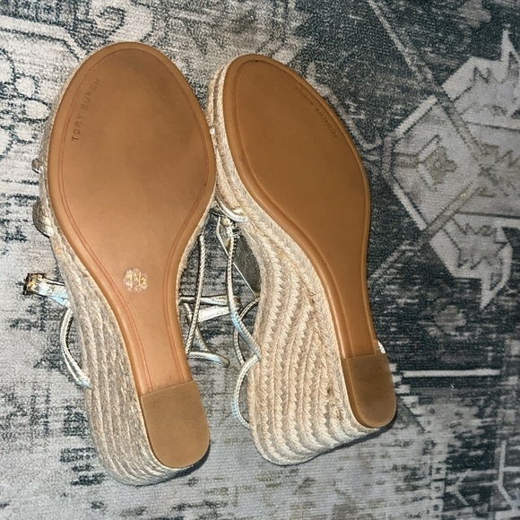 Tory Burch Metallic Gold Wedge Espadrille Sandals size 7.5 - Picture 6 of 8